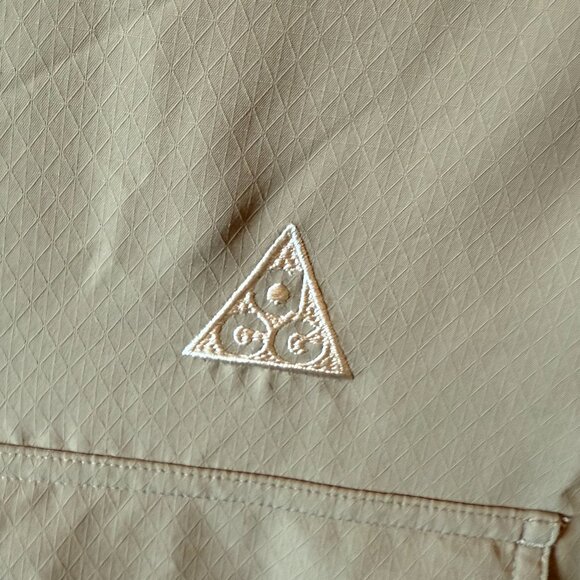 NEW Nike ACG Devastation Trail Dri-Fit Shirt Khaki Hiking Men Medium DN3936-247 - Picture 10 of 14